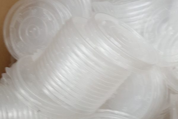 Plastic lids
